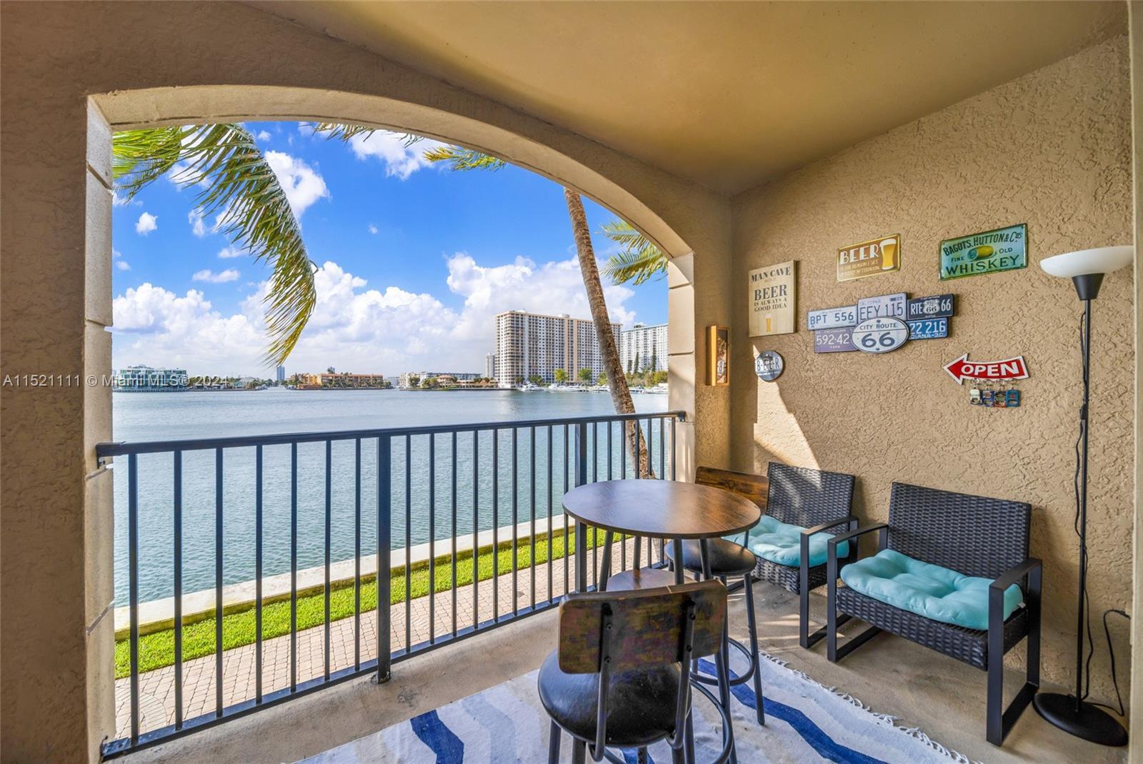 Introducing a stunning 2 bed / 2 bath condo nestled just blocks away from the pristine beaches of Su