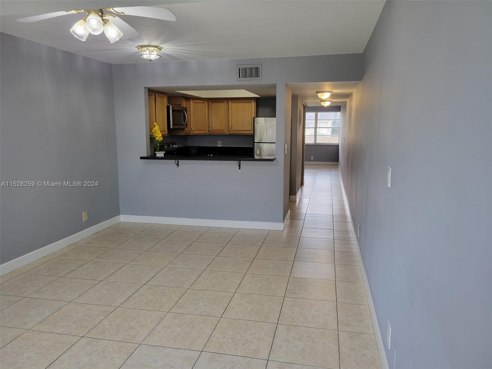 Prefect home. 2 Bedrooms, 2.5 bathrooms Spacious 1336 sq ft updated, freshly painted in neutral colo