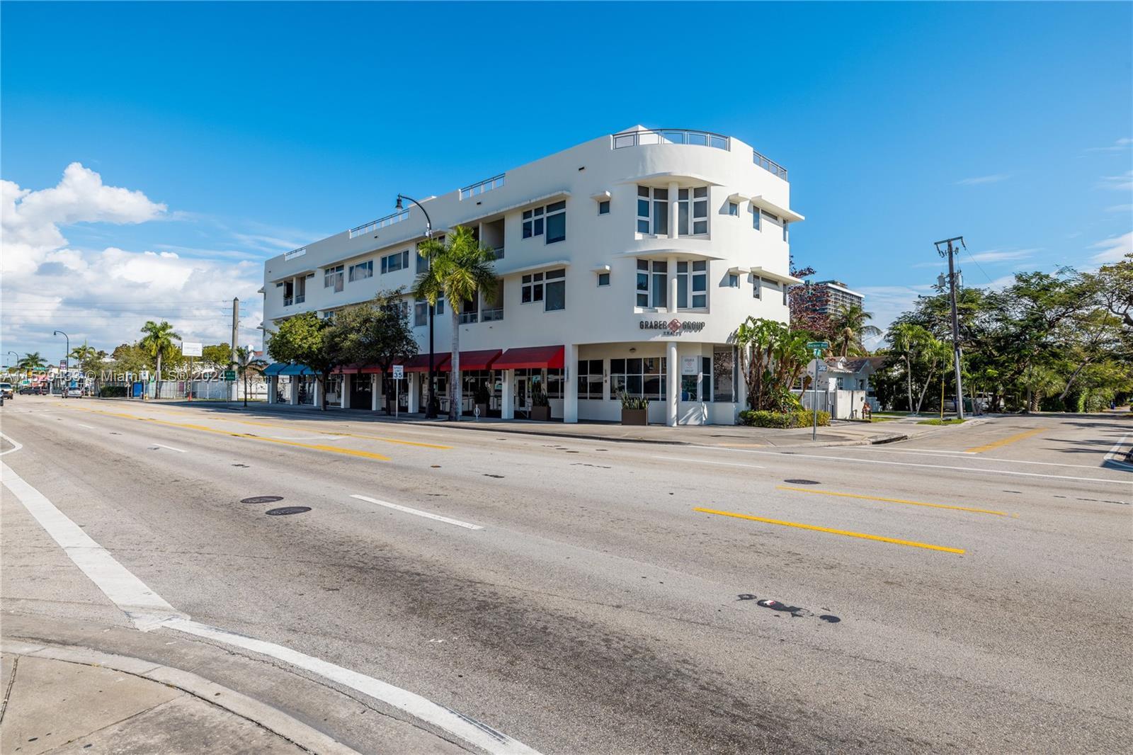 Photo of 6701 Biscayne Blvd in Miami, FL