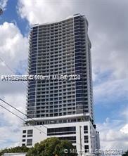 Immaculate unit in the heart of the Design District! 1bed+1 bath+ huge balcony, is only one block fr