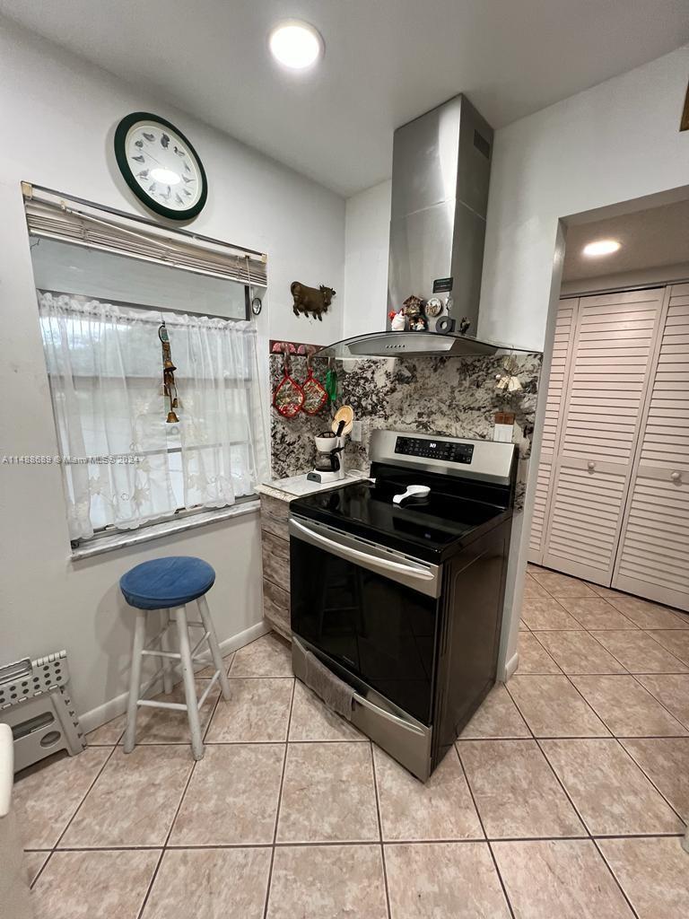 Photo of 7610 NW 1st St #207 in Margate, FL