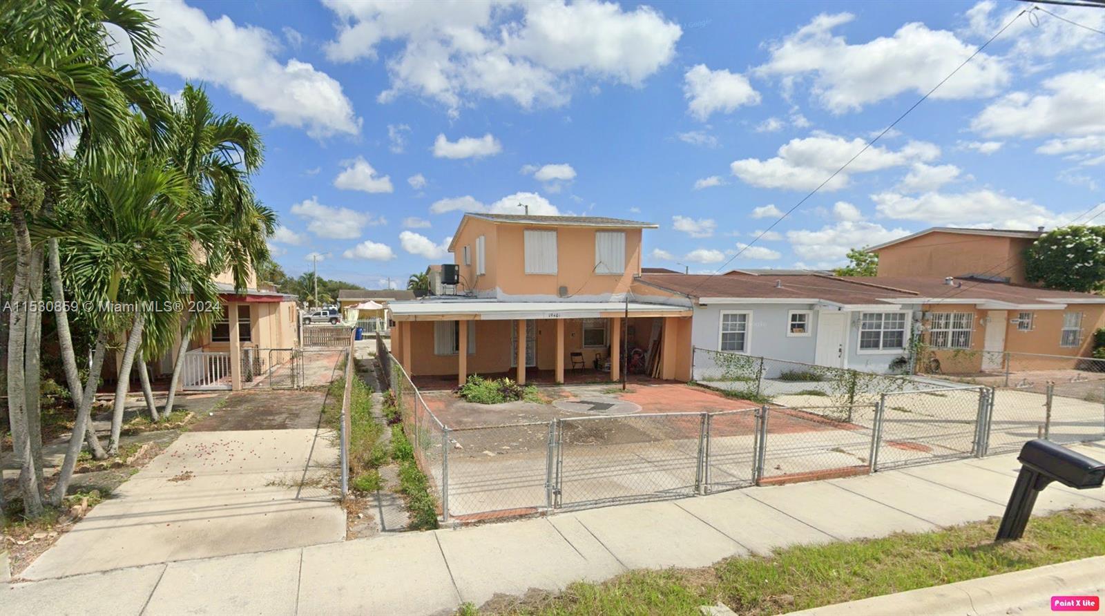 Photo of 19401 NW 47th Ave in Miami Gardens, FL