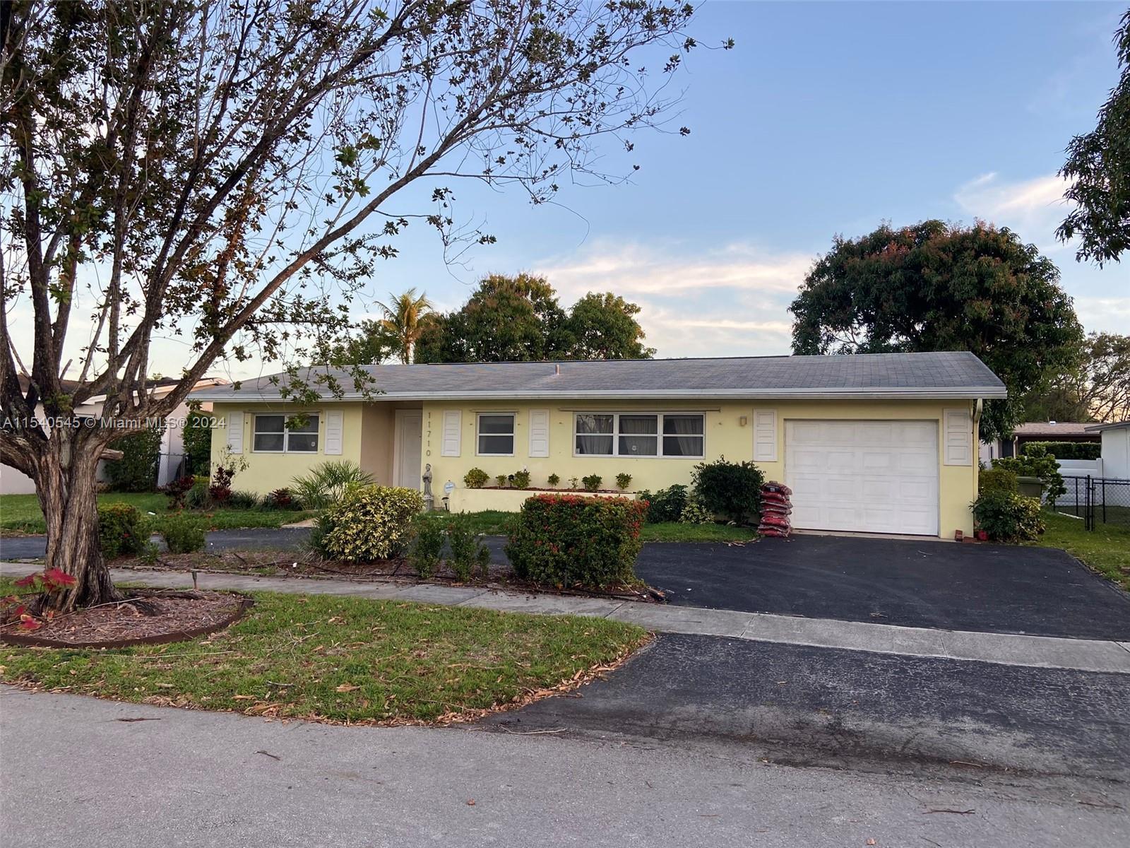 Photo of 11710 NW 18th St in Pembroke Pines, FL