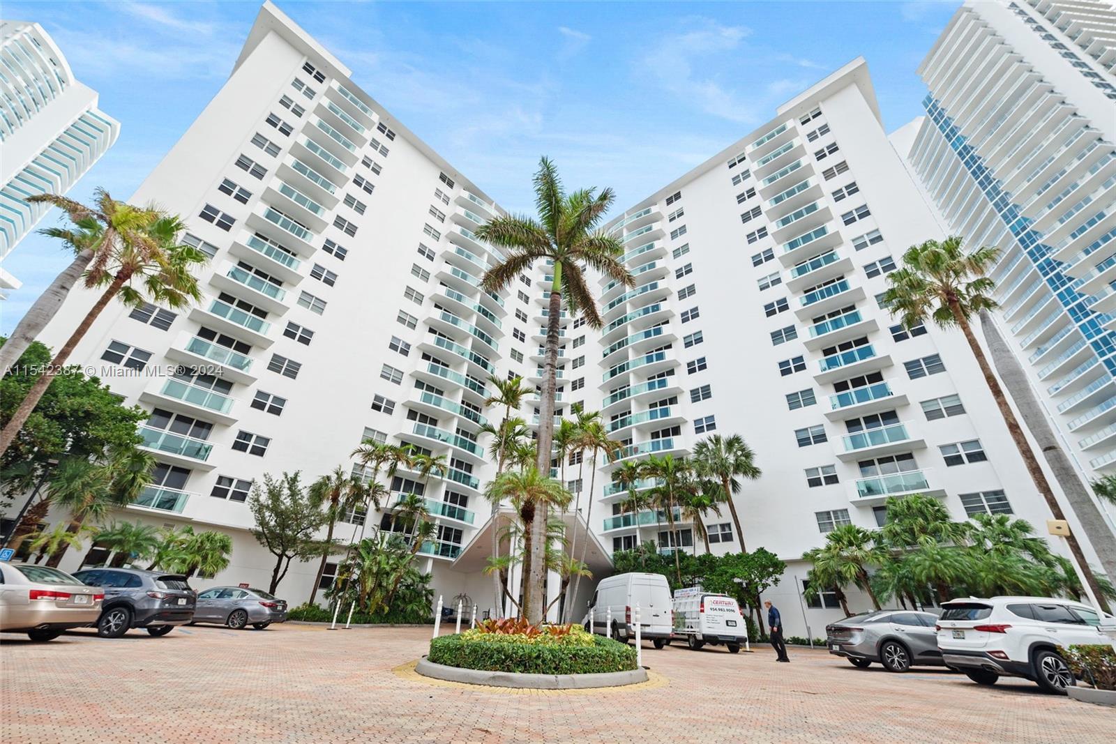 Photo of 3001 S Ocean Dr #1407 in Hollywood, FL