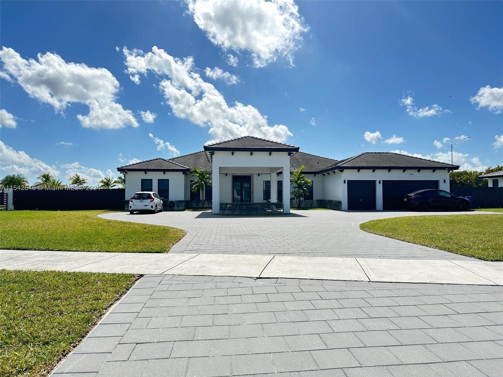 Photo of 17594 SW 280th St in Homestead, FL