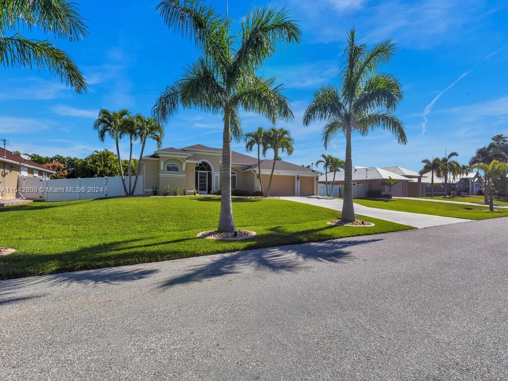 Photo of 2831 SW 26th Pl in Cape Coral, FL
