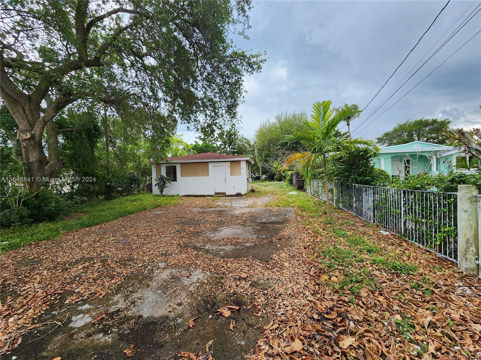 Photo of 420 NW 96th St in Miami, FL