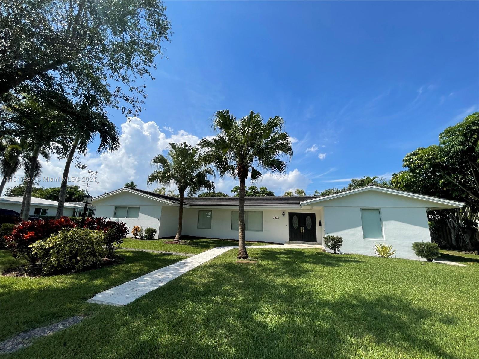 Photo of 7361 SW 117 Ter in Pinecrest, FL