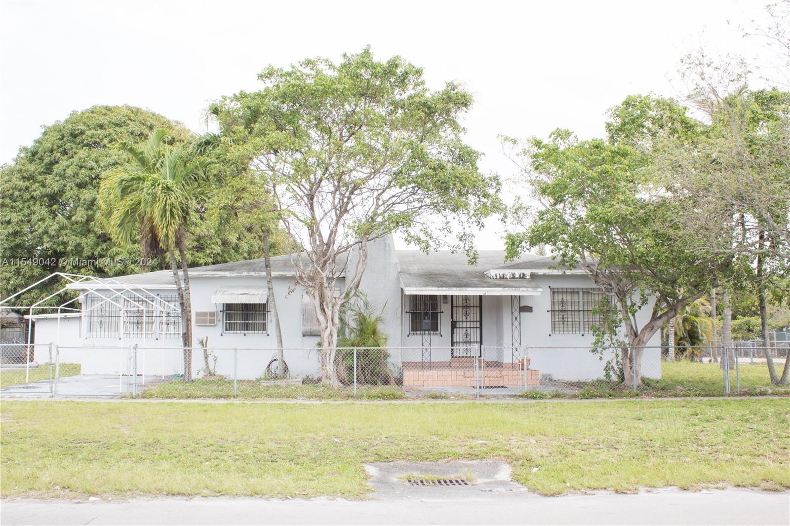 Photo of 901 NW 34th St in Miami, FL