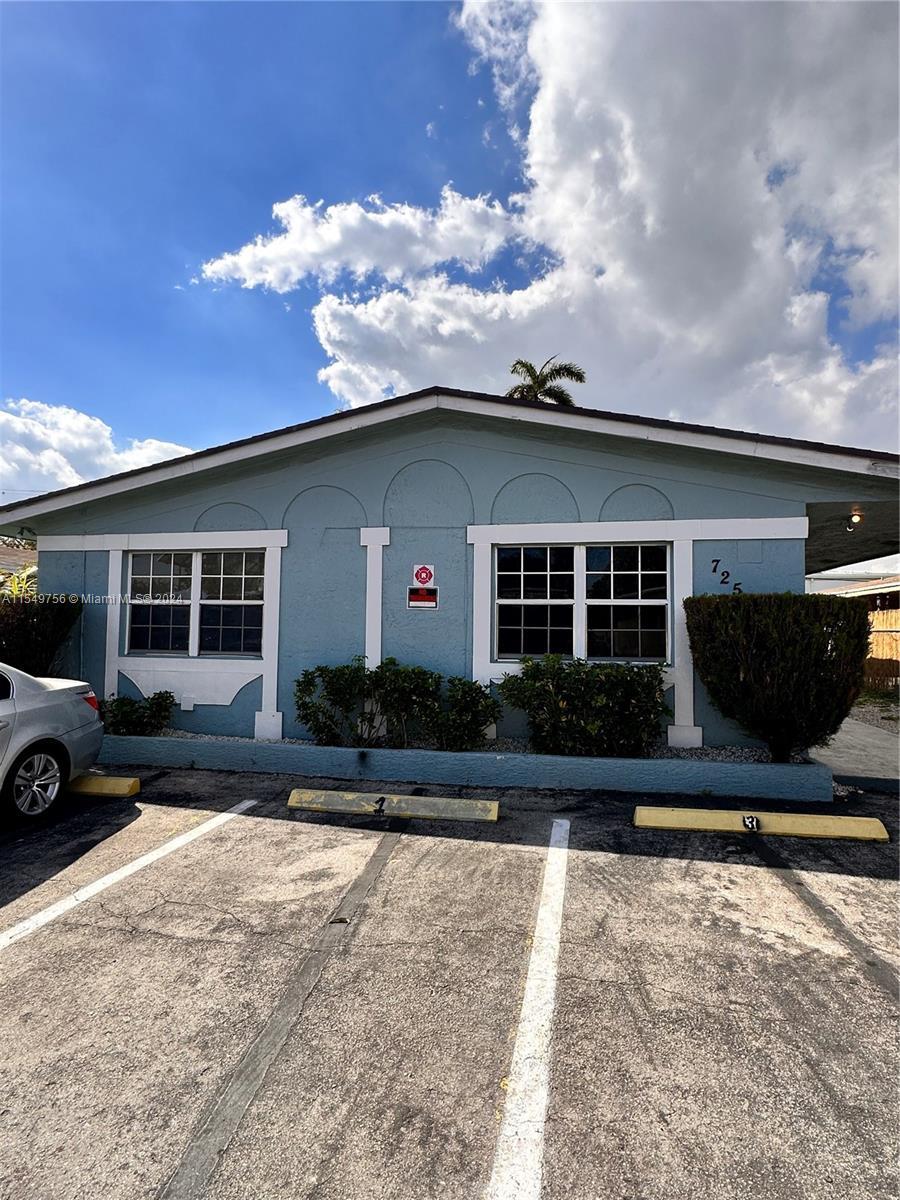 Photo of 725 NW 4th Ave in Fort Lauderdale, FL