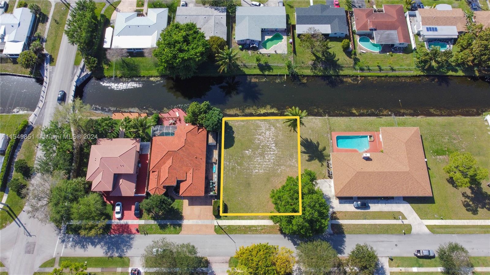 Photo of 42 Nw Ave in Coconut Creek, FL