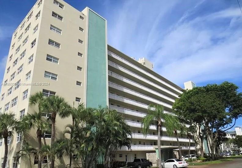Photo of 2555 NE 11th St #303 in Fort Lauderdale, FL