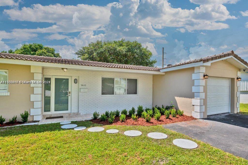 Photo of 5510 Pierce St in Hollywood, FL