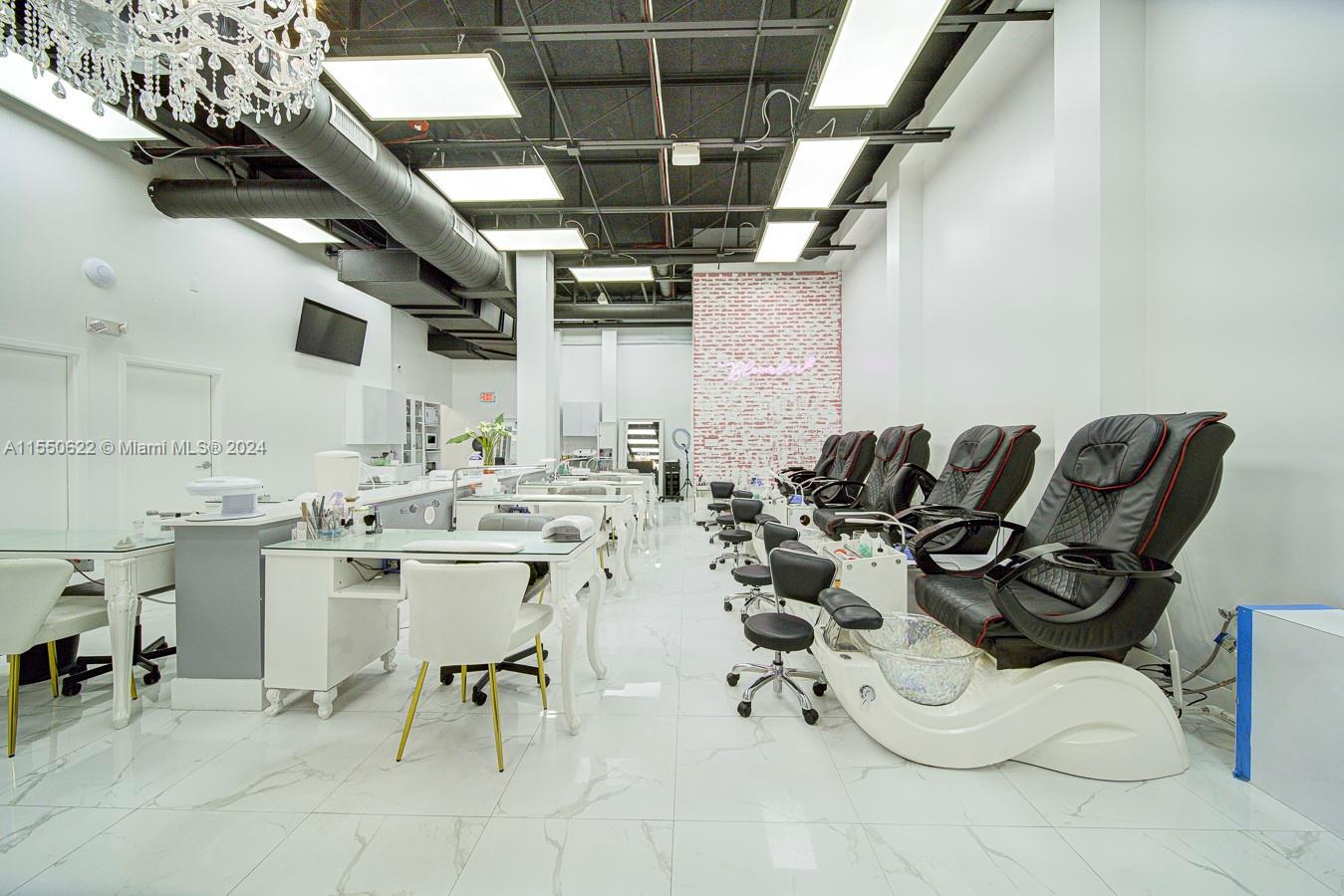 Photo of Full-Service Beauty Salon For Sale In Pinecrest in Miami, FL