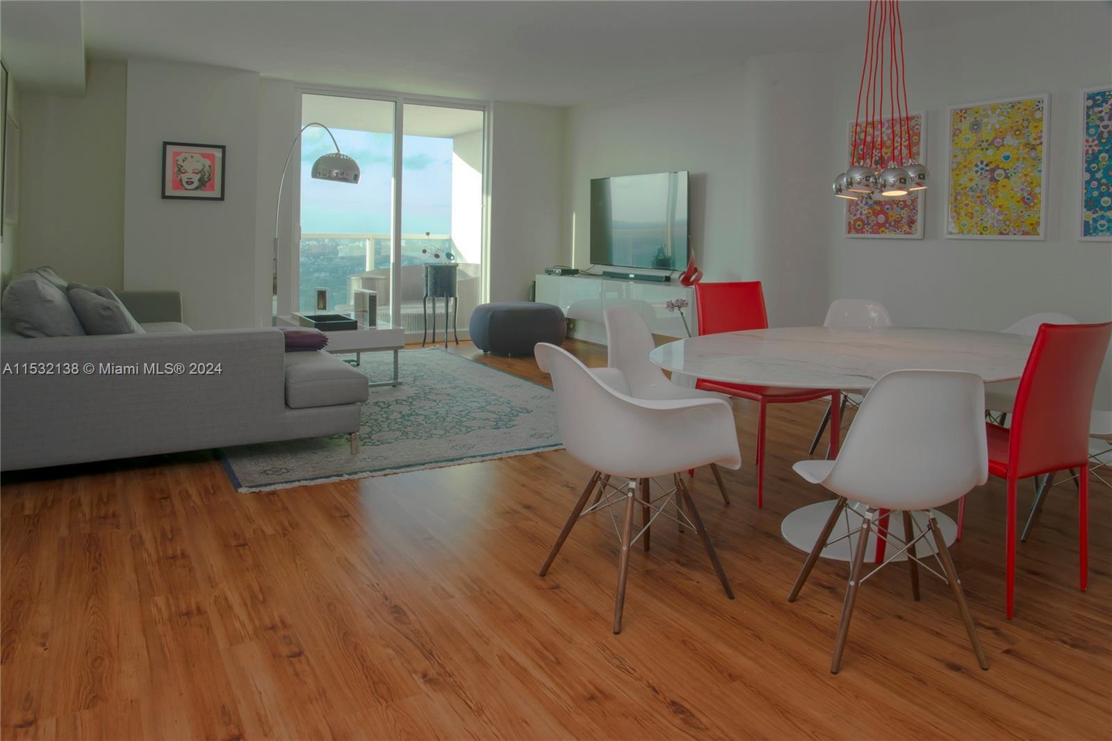Live in the heart of Miami in the BEST PRICED 2-bed, 2-bath unit at Skyline on Brickell. Enjoy incre