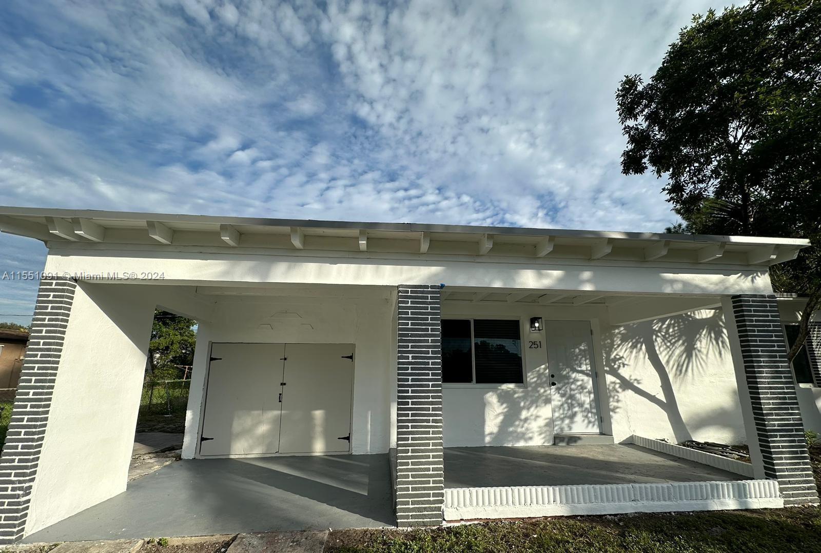 Photo of 251 SW 21st Wy in Fort Lauderdale, FL