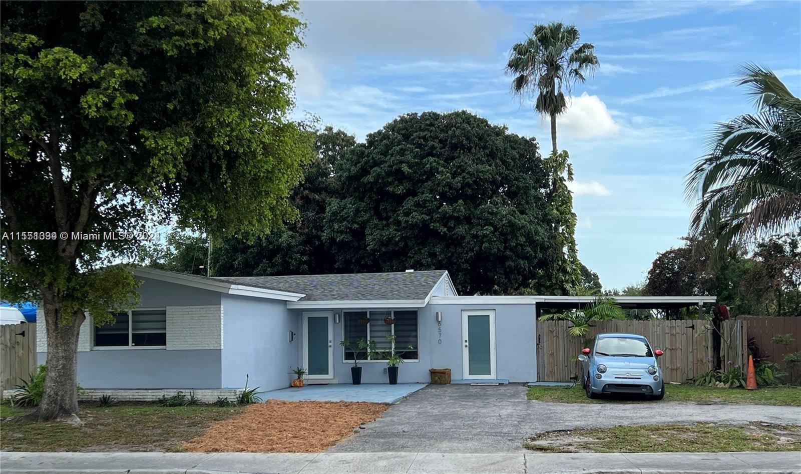 Photo of 6570 Sheridan St in Hollywood, FL