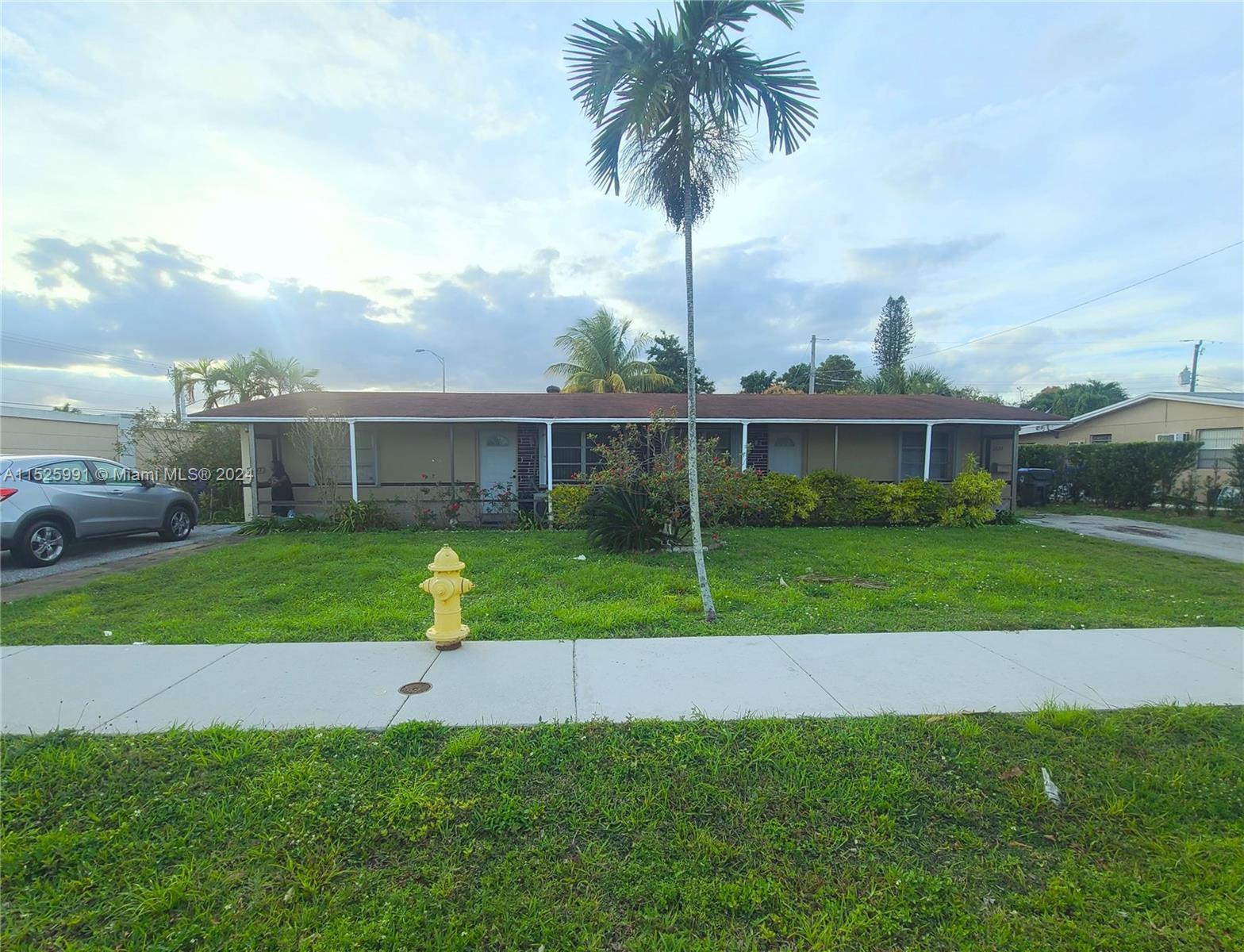Photo of 2037 SW 63rd Ave in North Lauderdale, FL