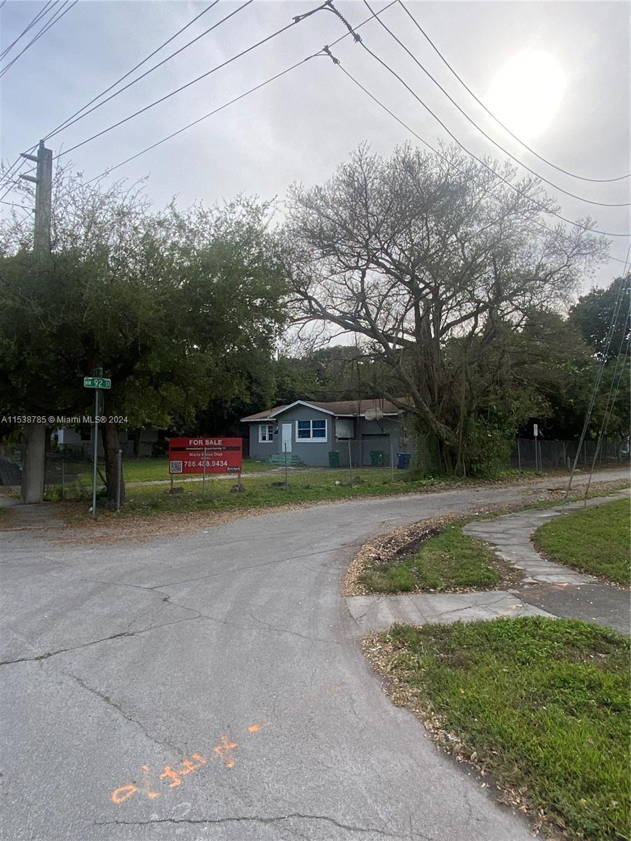 Photo of 9156 NW 5th Ave in Miami, FL