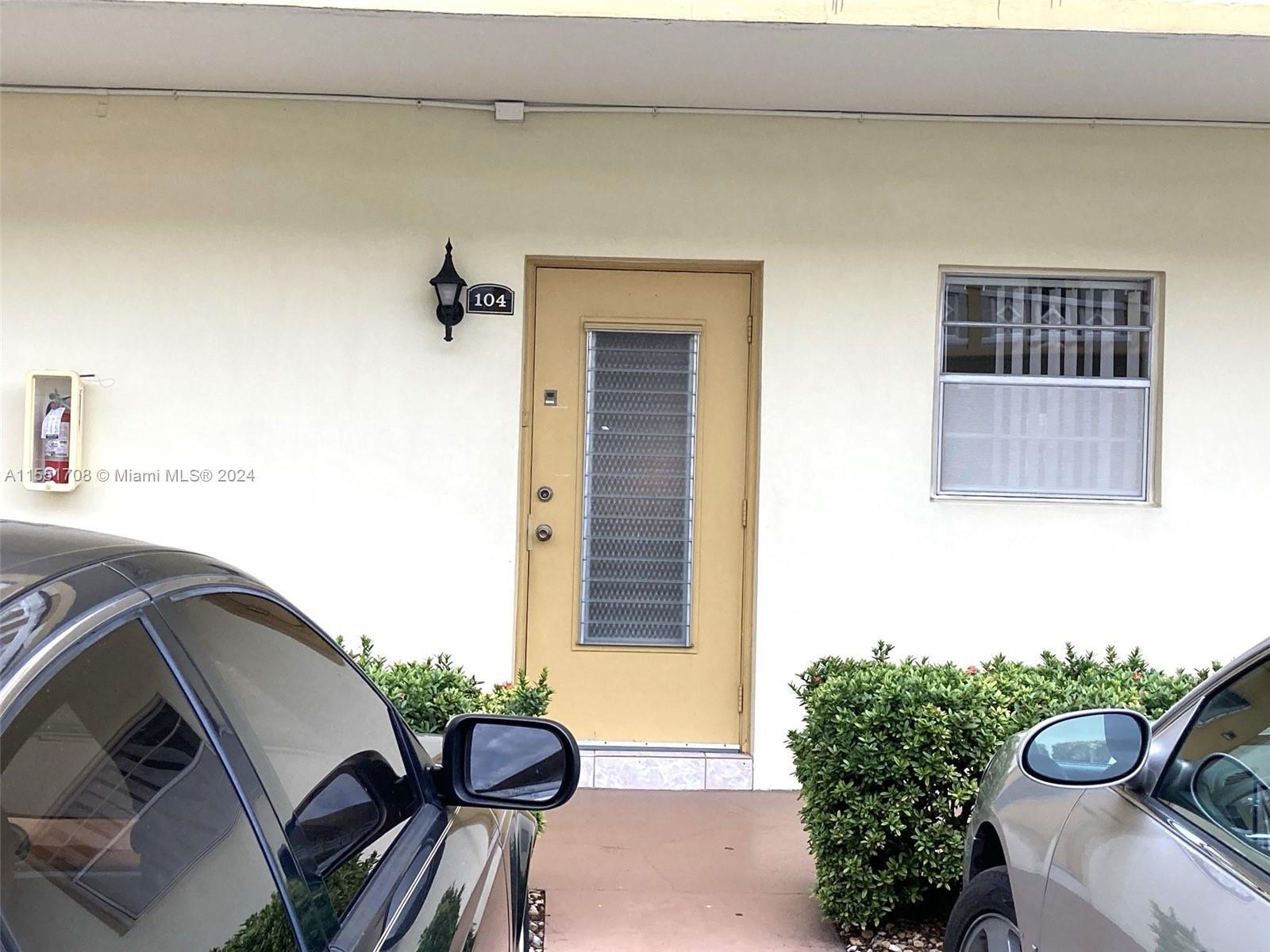 Photo of 5111 W Oakland Park Blvd #104 in Lauderdale Lakes, FL
