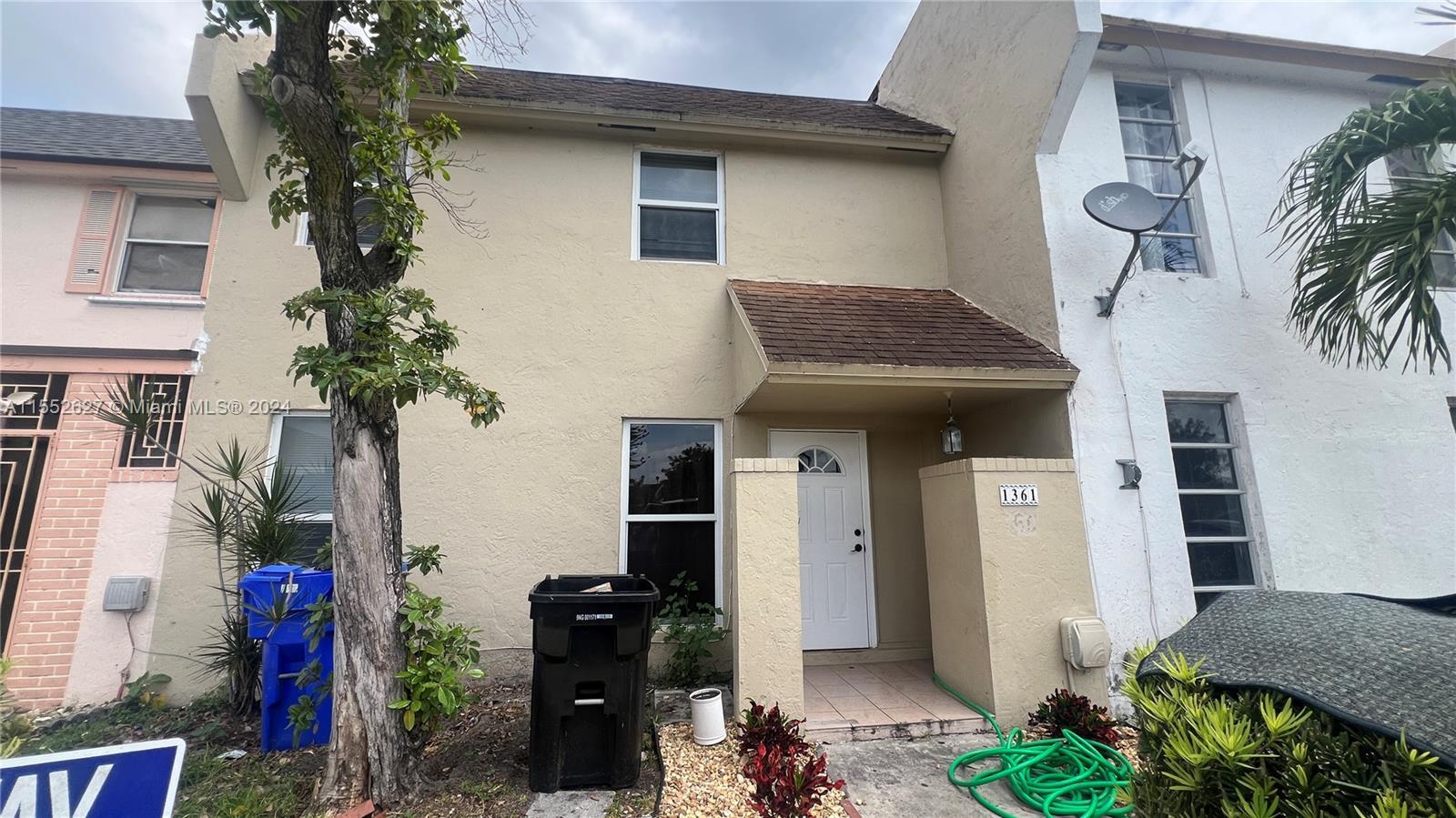 Photo of 1361 Seaview #1361 in North Lauderdale, FL