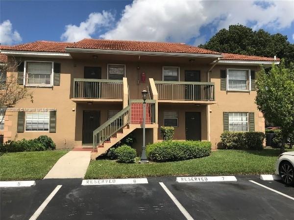 Photo of 10457 NW 8th St #105 in Pembroke Pines, FL