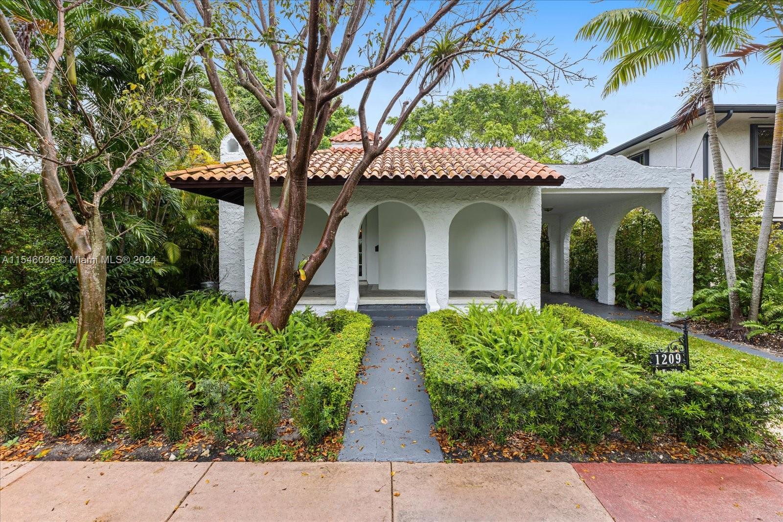 Photo of 1209 San Miguel Ave in Coral Gables, FL