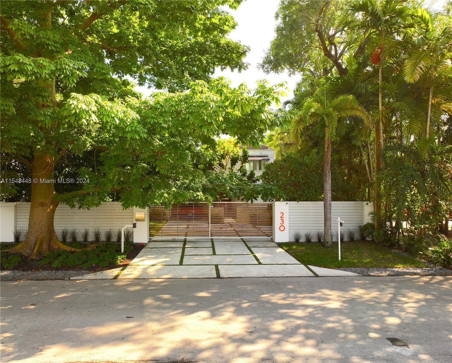 Photo of 230 Ridgewood Rd in Coral Gables, FL