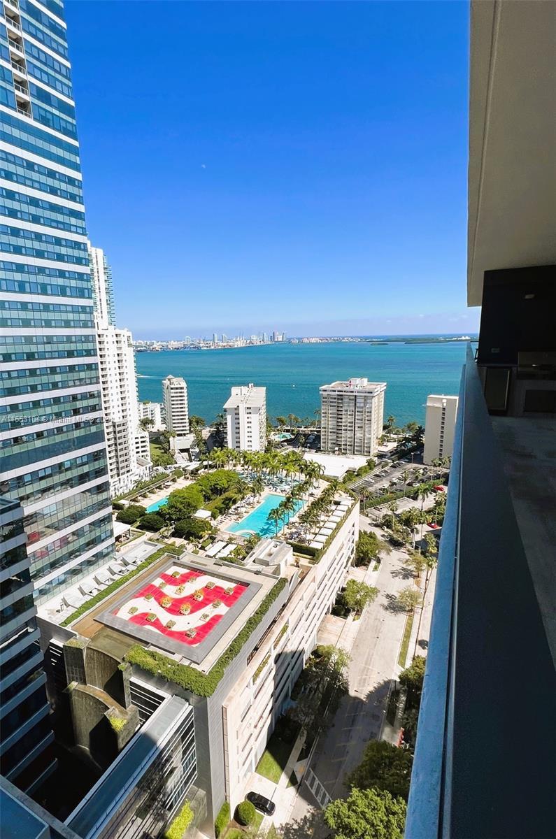 Come to live at an unique corner condo on Brickell Ave, including bay and city views, marble floorin