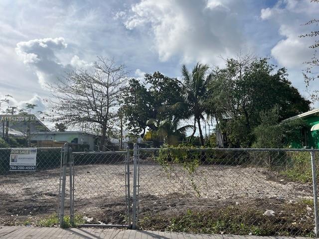 Photo of 224 NW 40th St in Miami, FL