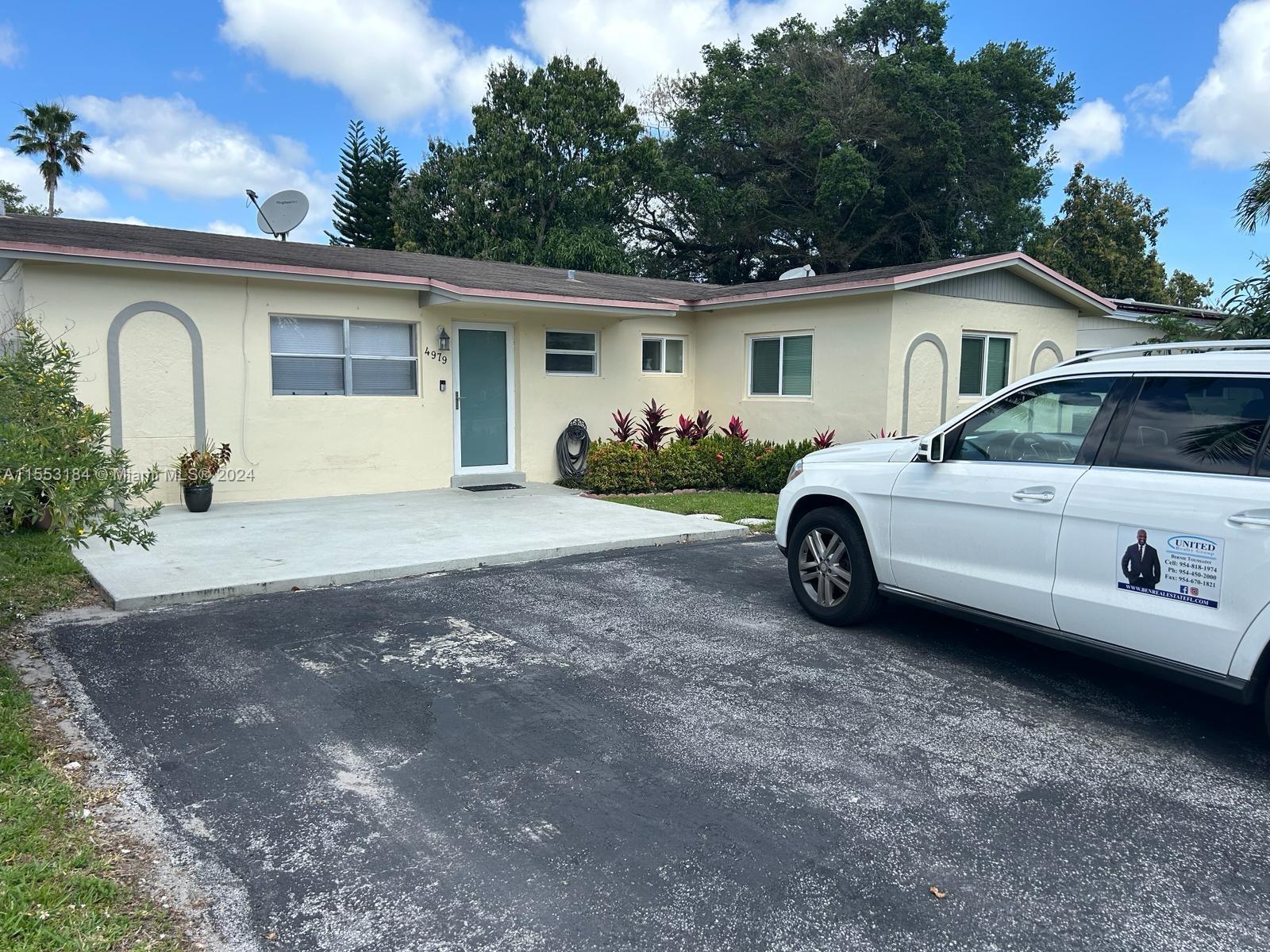 Photo of 4979 SW 5 St in Margate, FL