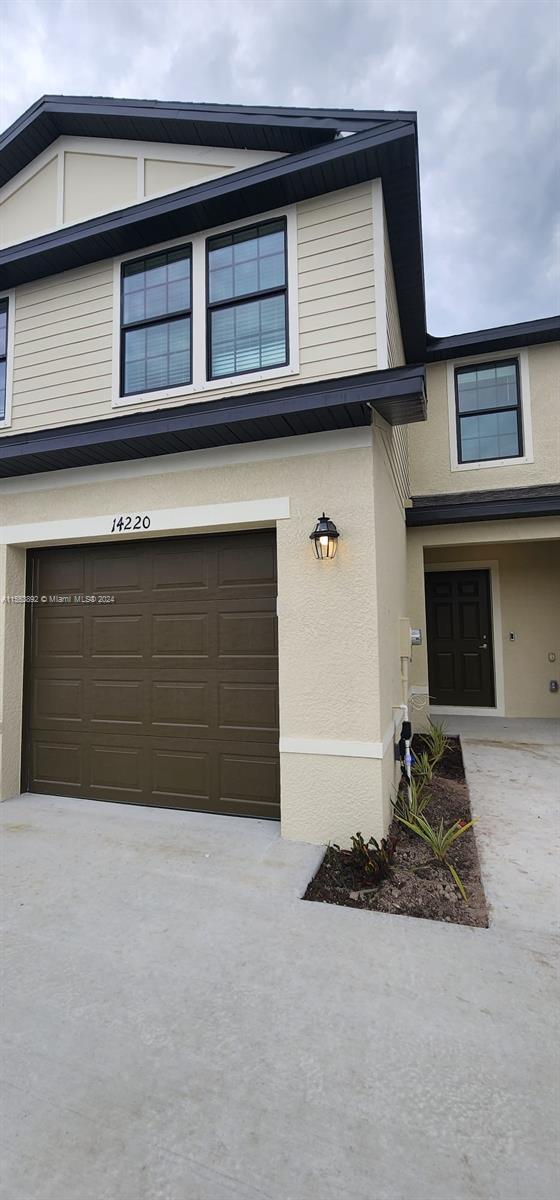 Photo of 14220 Oviedo Pl in Fort Myers, FL