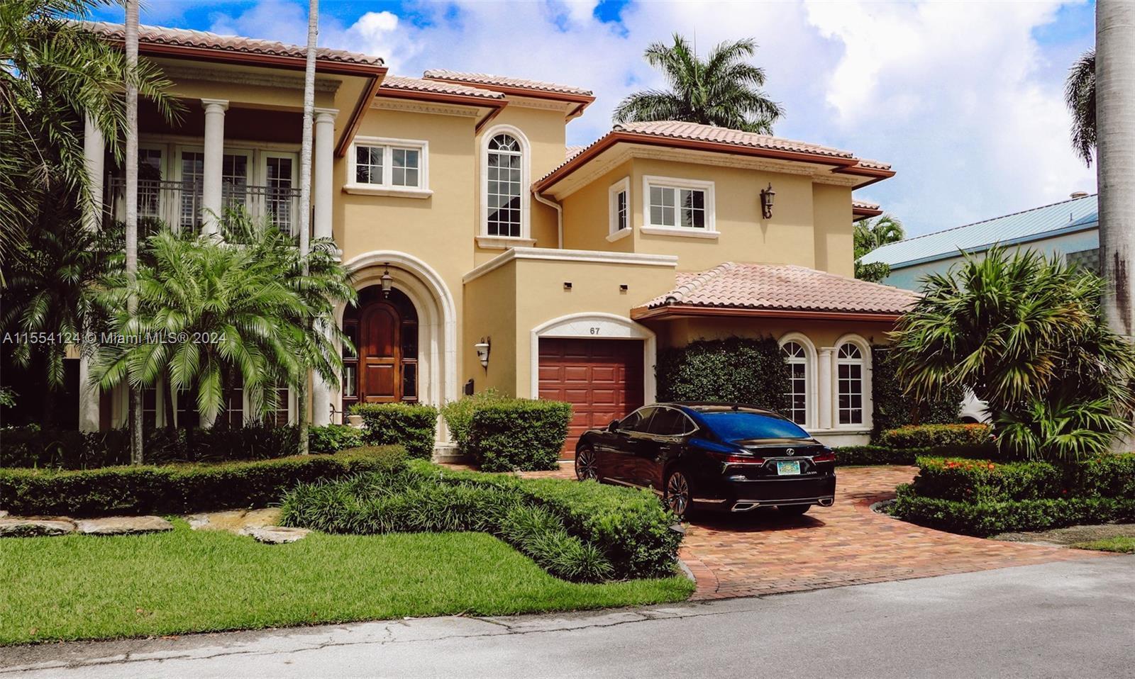 Photo of 67 Royal Palm Dr in Fort Lauderdale, FL