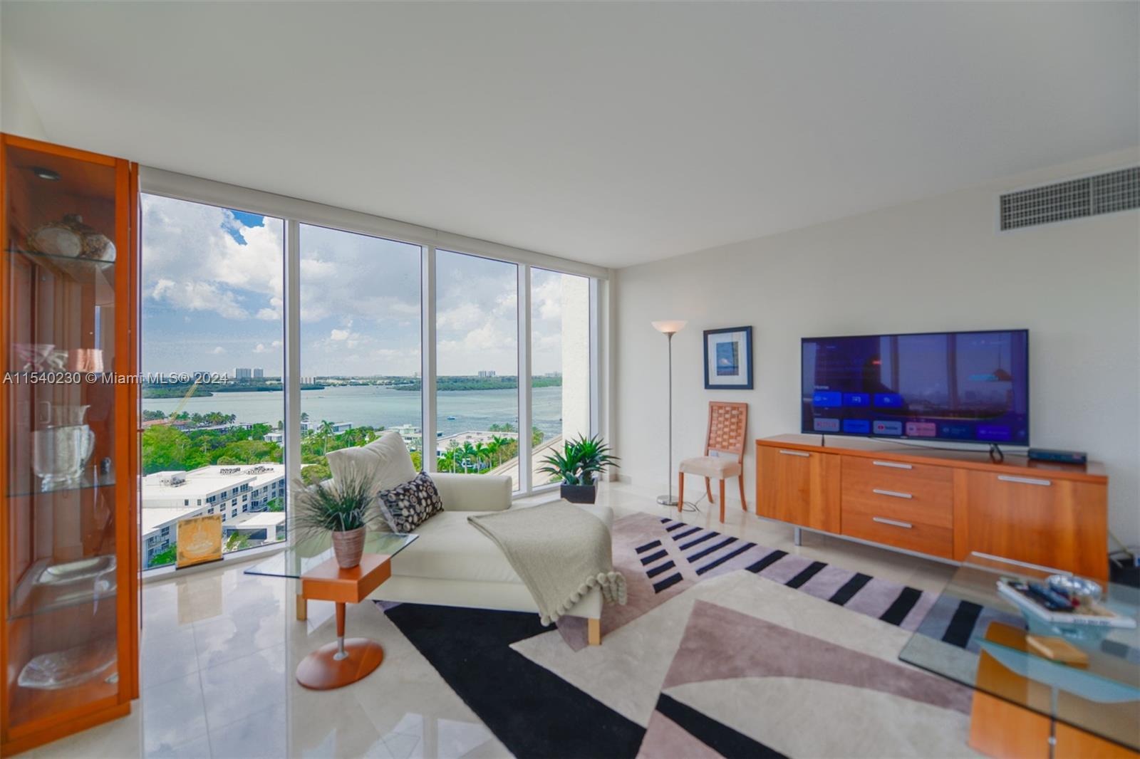 Photo of 10275 Collins Ave #1222 in Bal Harbour, FL