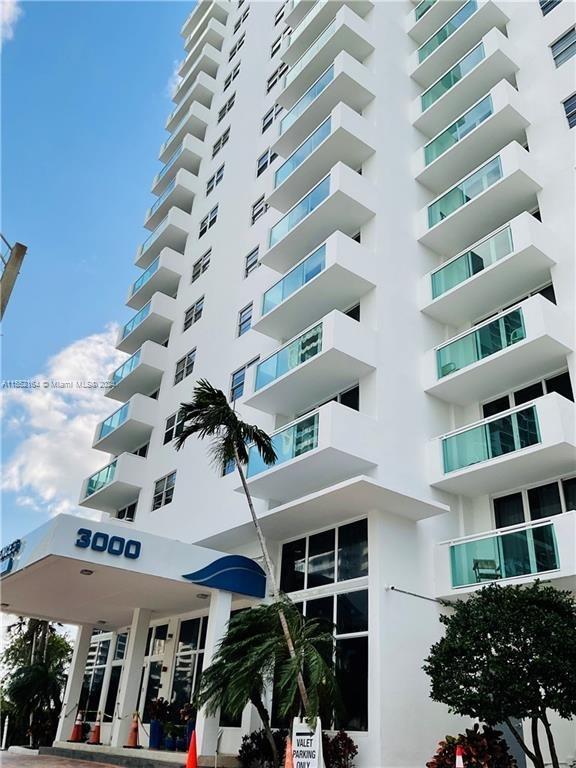 Photo of 3000 S Ocean Dr #312 in Hollywood, FL