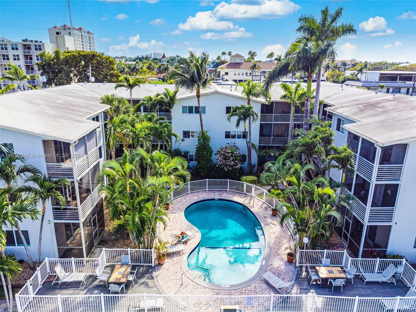 Photo of 1535 SE 15th St #206 in Fort Lauderdale, FL