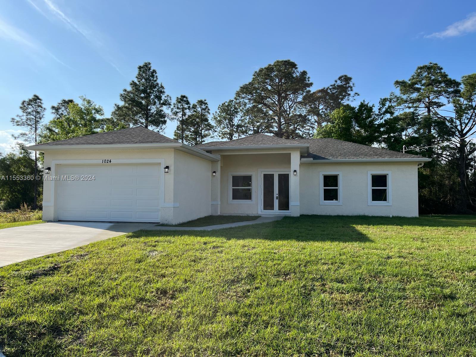Photo of 1024 E Bagget St in Lehigh Acres, FL