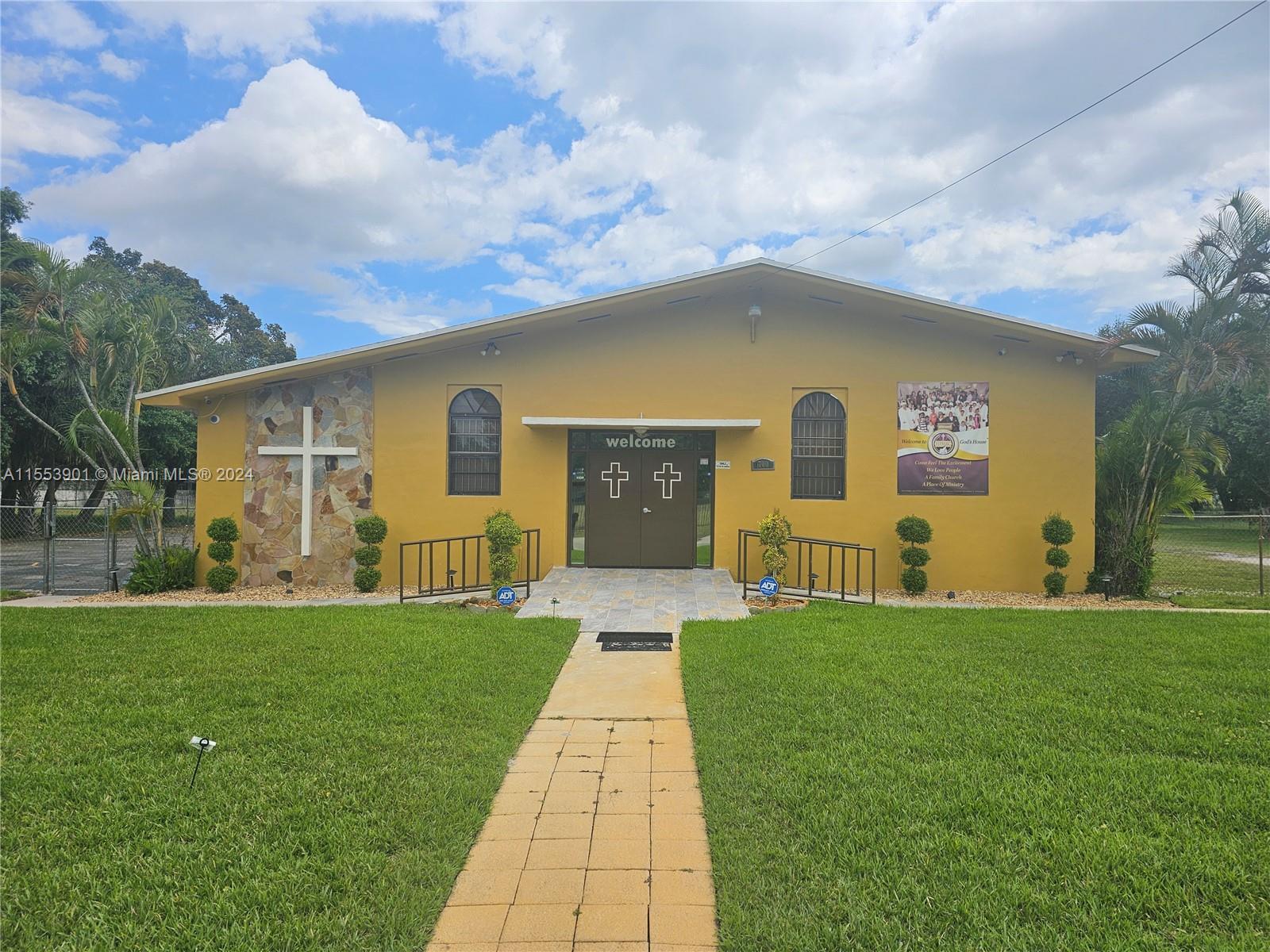 Photo of 17001 NW 20th Ave in Miami Gardens, FL