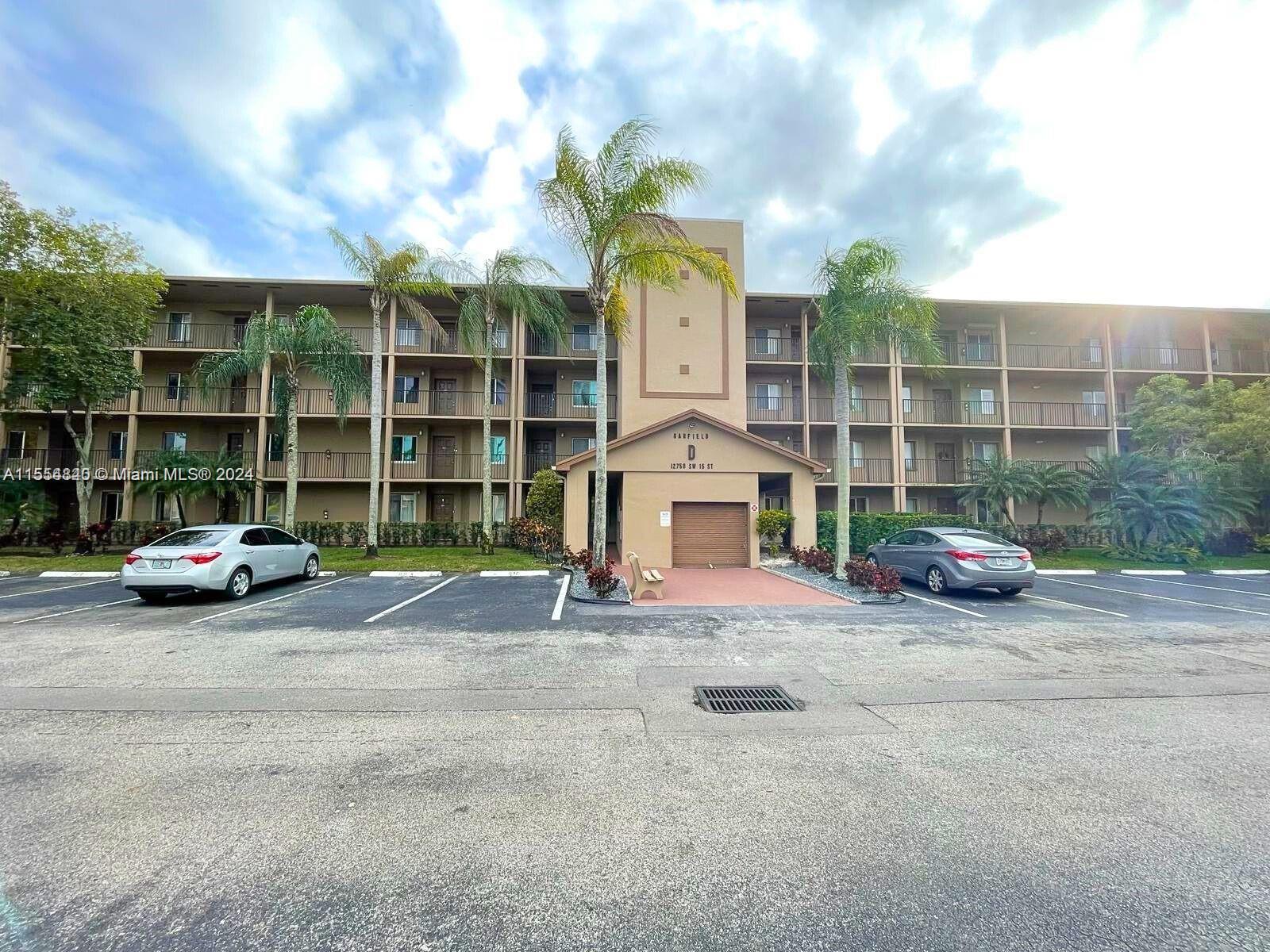 Photo of 1400 SW 124th Ter #113Q in Pembroke Pines, FL