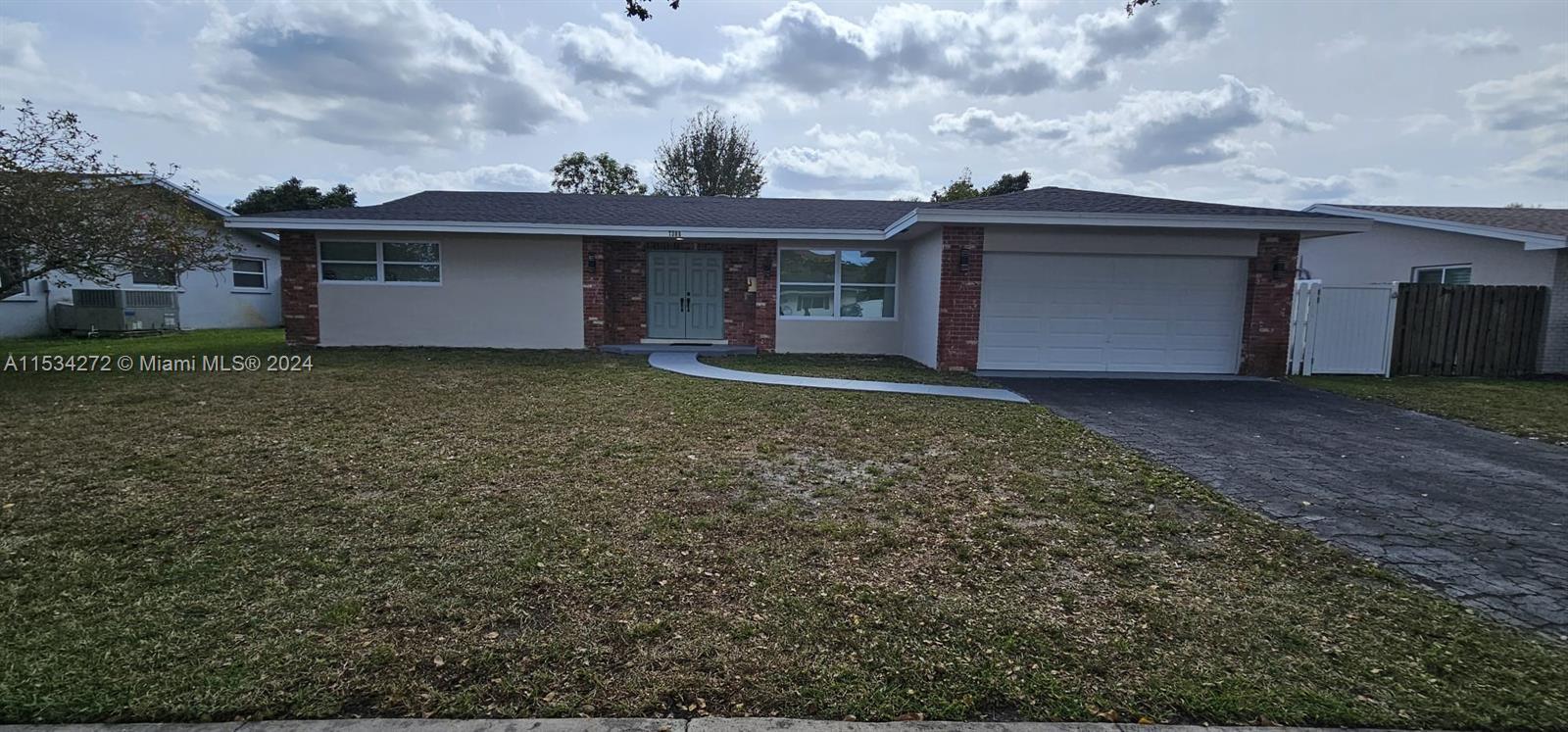 Photo of 7380 NW 15th St in Plantation, FL