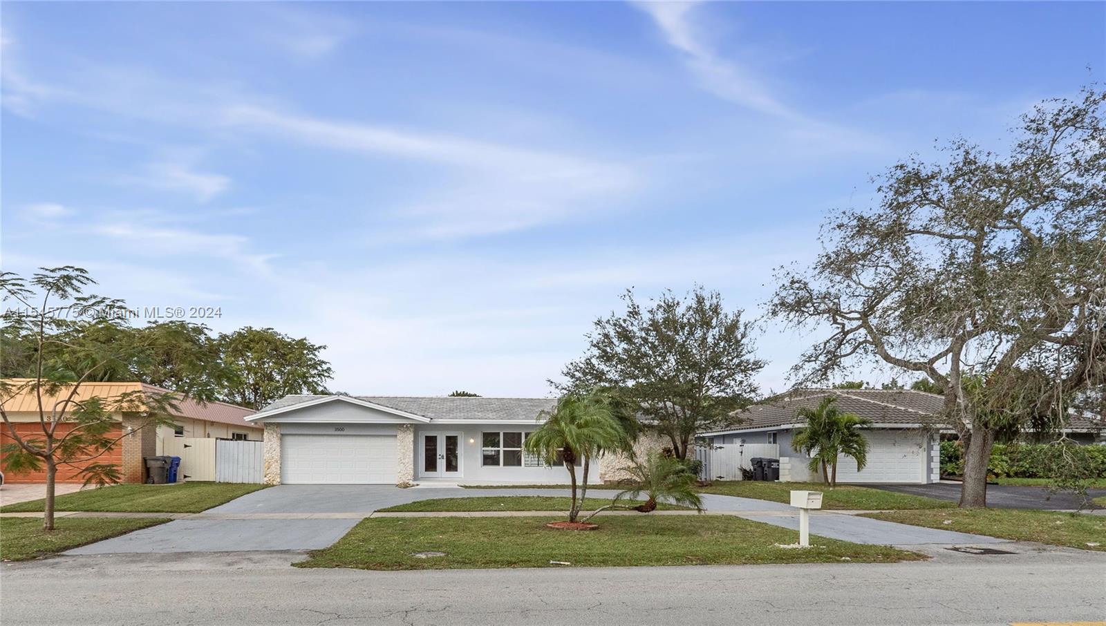 Photo of 3500 N Park Rd in Hollywood, FL