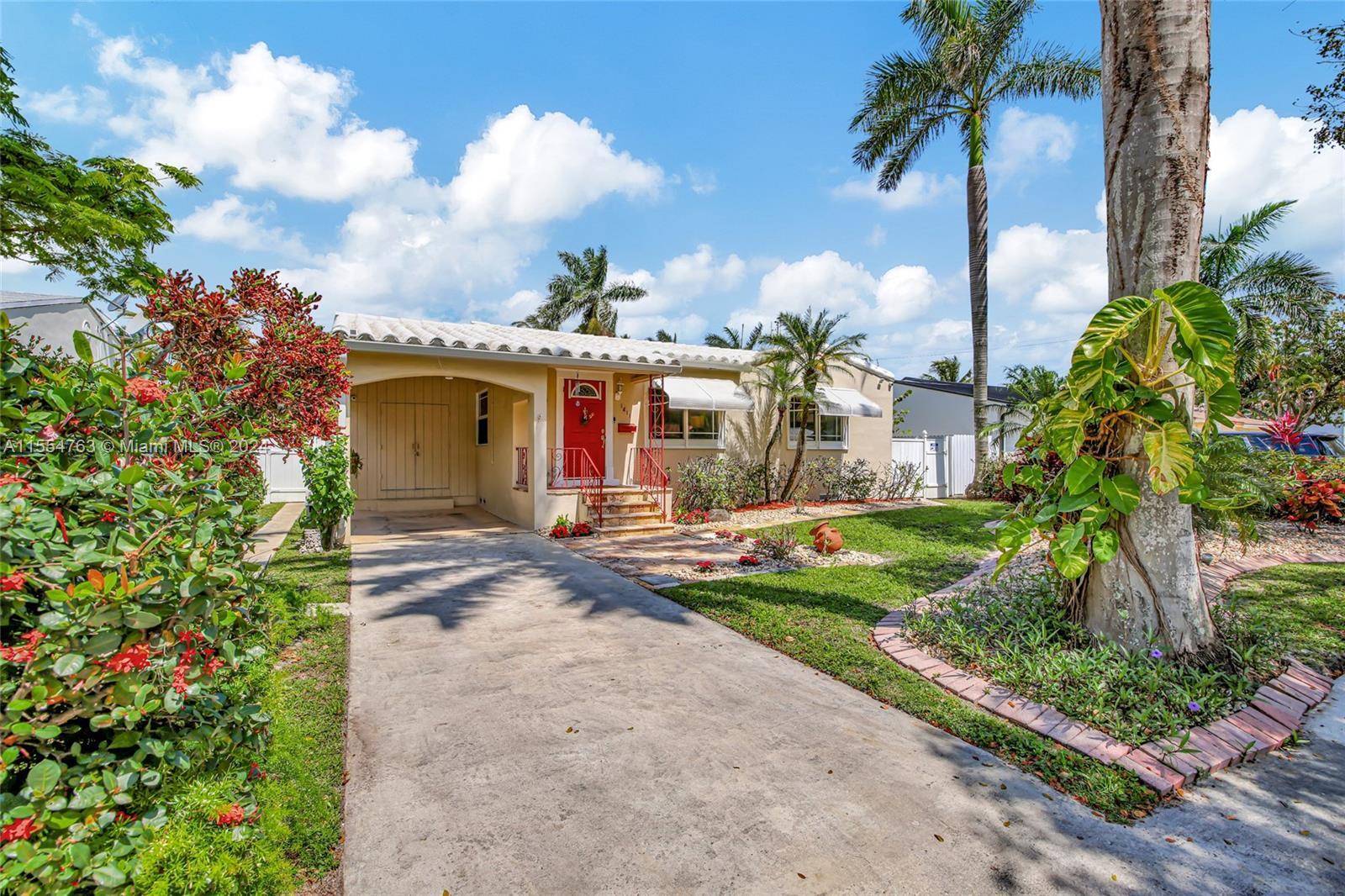 Photo of 1411 Fletcher St in Hollywood, FL