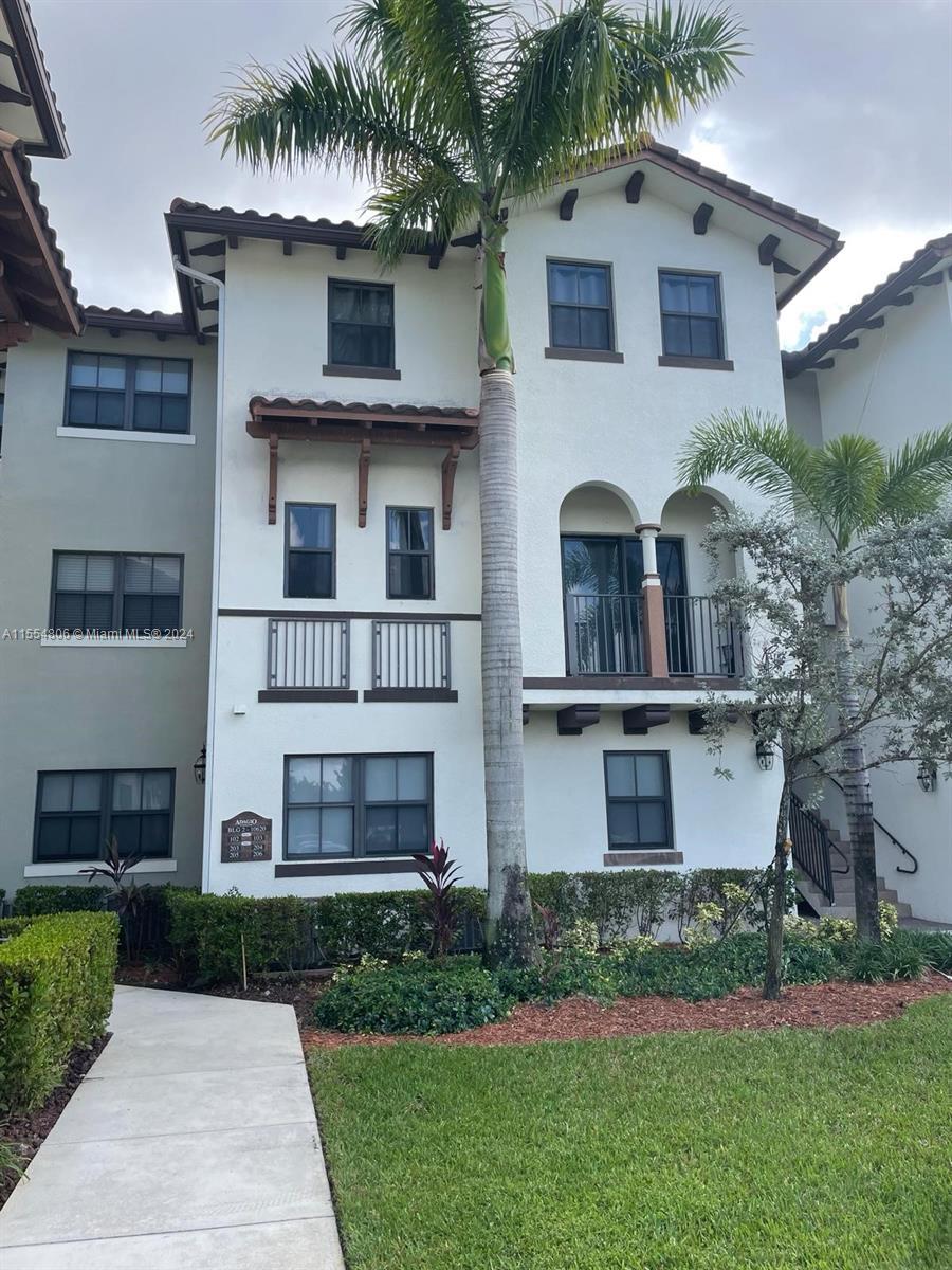 Photo of 10620 NW 88th St #202 in Doral, FL