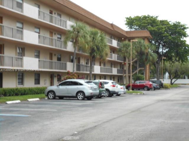Photo of 4970 E Sabal Palm Blvd #414 in Tamarac, FL