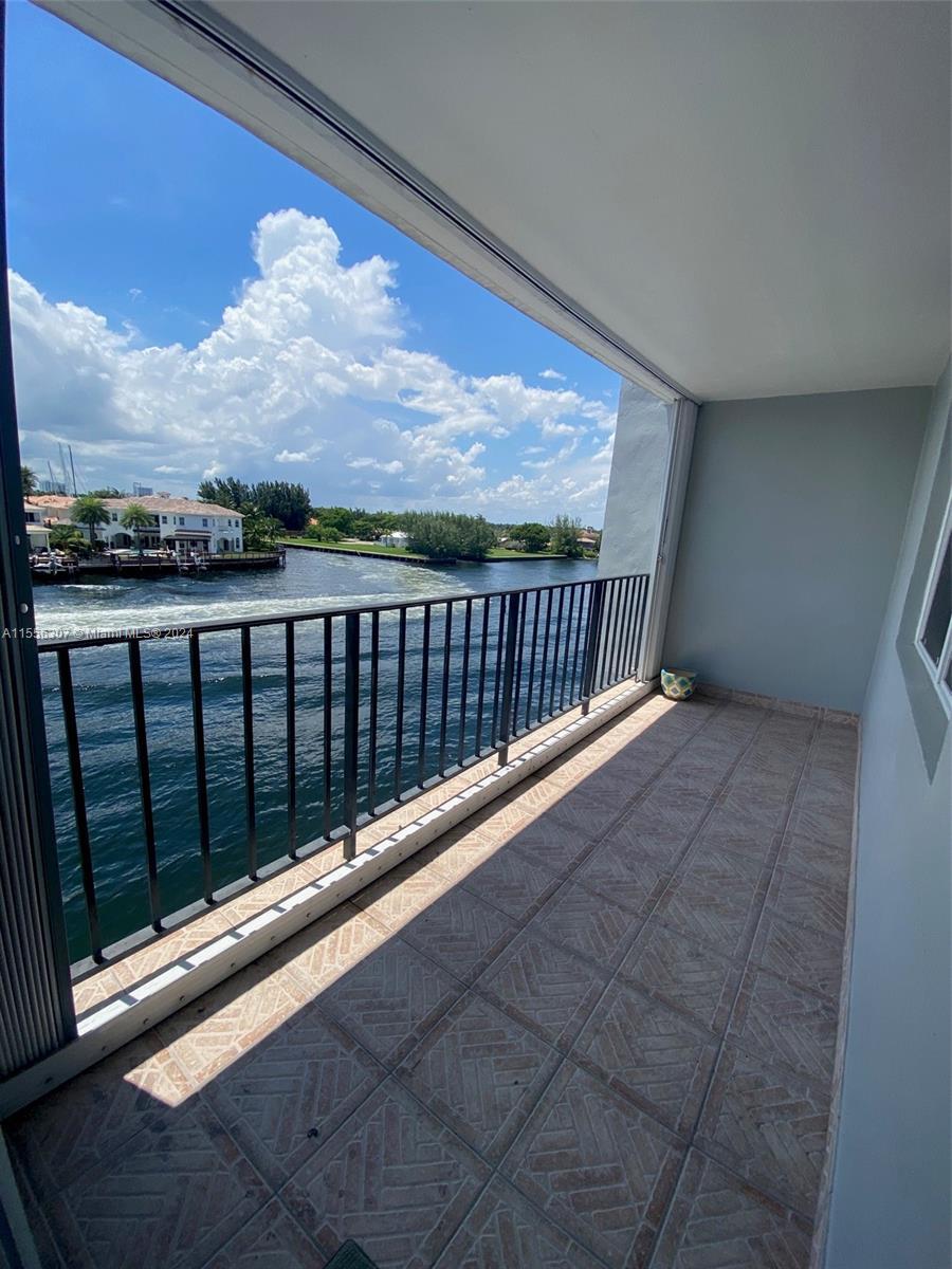 Photo of 1400 S Ocean Dr #405 in Hollywood, FL