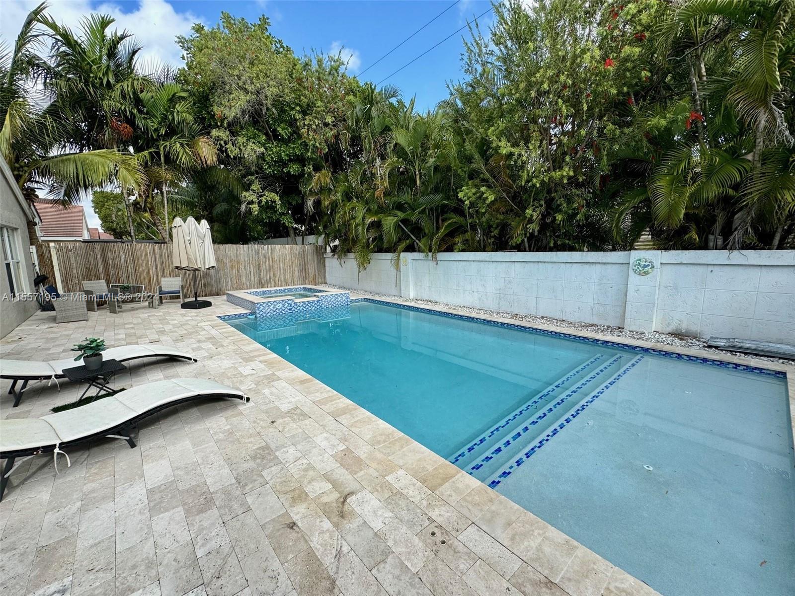 Photo of 3259 SW 49th St in Hollywood, FL