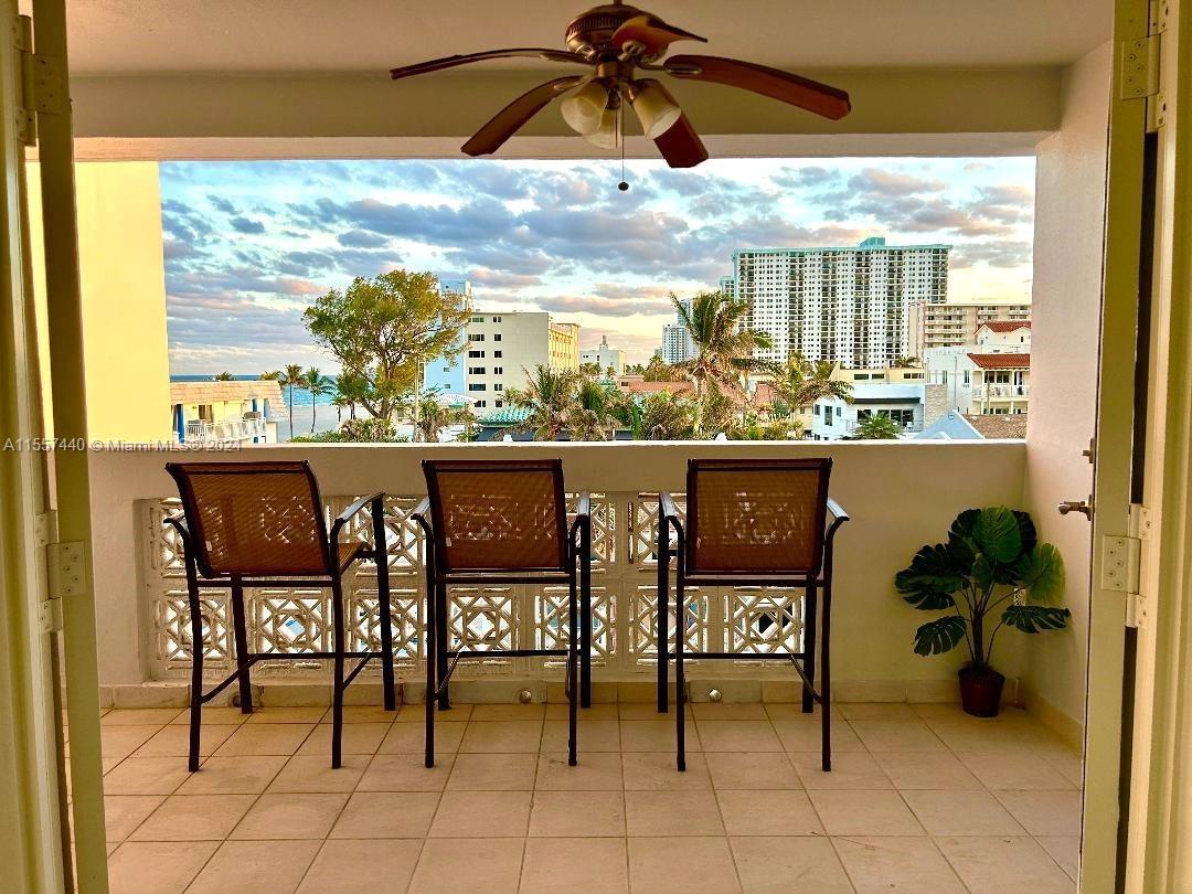 Photo of 320 S Surf Rd #402 in Hollywood, FL