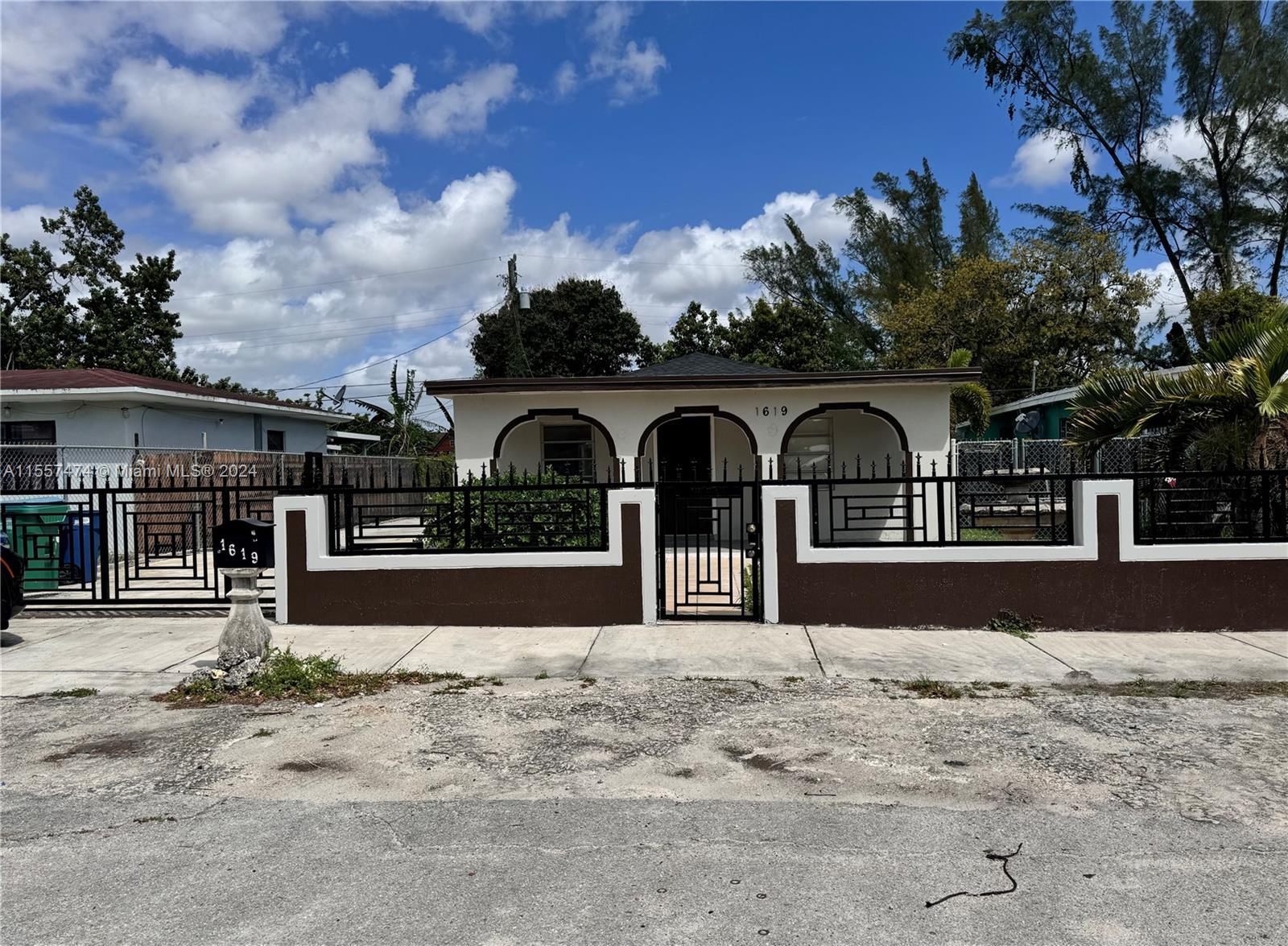 Photo of 1619 NW 112th St in Miami, FL
