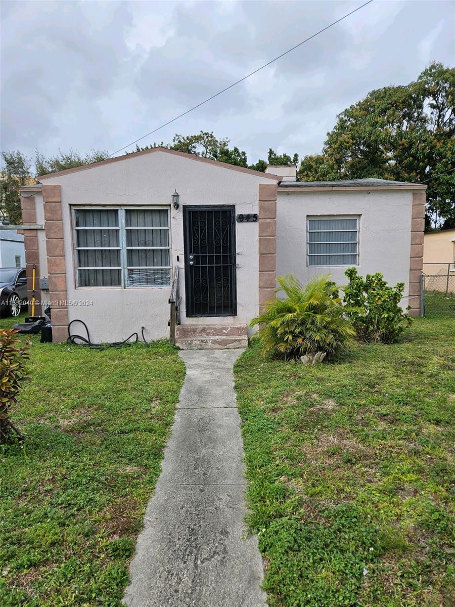 Photo of 945 NW 53rd St in Miami, FL