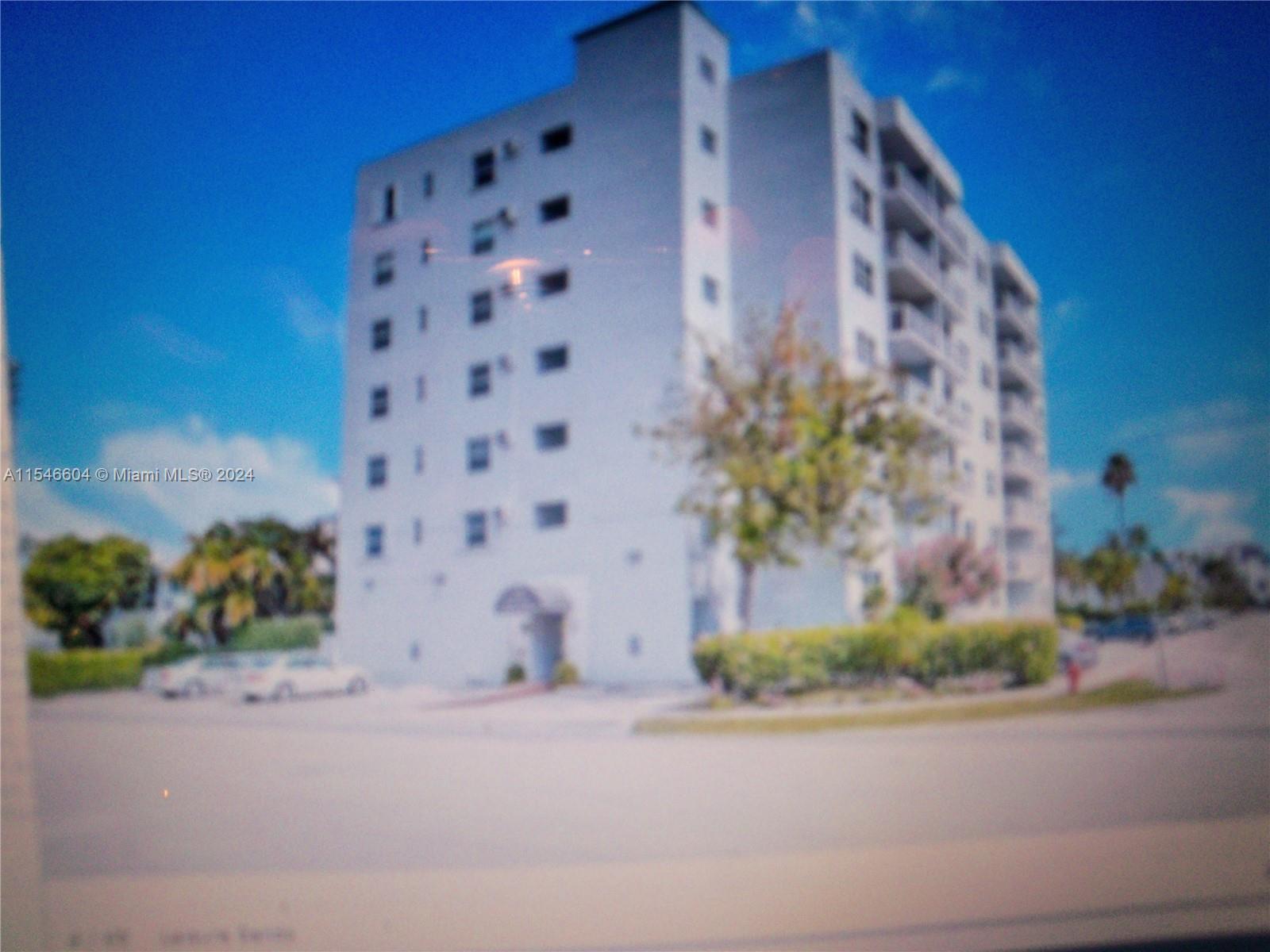 Photo of 720 Orton Ave #502 in Fort Lauderdale, FL